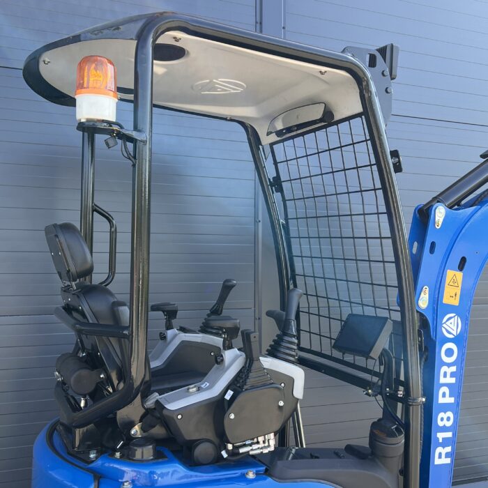 Rippa R18 miniekskavaatorid müüa